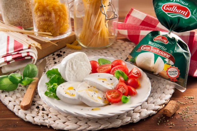 MOZZARELLA AMBIENTATA PACK 03
